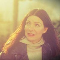 DĚTEM HROZÍ NĚKDY NEBEZPEČÍ OD TĚCH NEJBLIŽŠÍCH. UPOZORŇUJE ANNA K. VE SPOTU, PRO KTERÝ NATOČILA NOVOU PÍSNIČKU