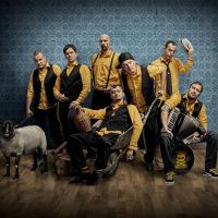 Fanoušky Rock for People na jaře hned čtyřikrát zahřeje bosenská rytmická úderka Dubioza Kolektiv