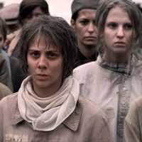 Film 8 hlav šílenství s Anetou Langerovou v hlavní roli ruské básnířky Anny Barkovové je hotov. Do kin přijde letos na podzim