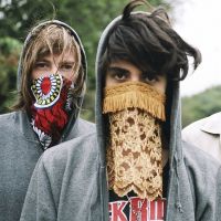 Indie electropopová čtyřka Is Tropical opět zamíří do Prahy!