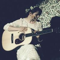 LENKA DUSILOVÁ & BAROMANTIKA pokřtí a vydají svůj první živák "Live at Café v lese" již tento týden!