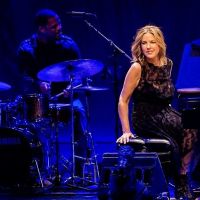 Okouzlující hlas a prvotřídní jazzový klavír. Charismatická písničkářka Diana Krall zahraje poprvé v Brně