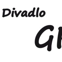 Profesionální divadelní projekt Služky