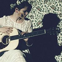 LENKA DUSILOVÁ & BAROMANTIKA pokřtí a vydají svůj první živák