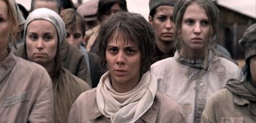 Film 8 hlav šílenství s Anetou Langerovou v hlavní roli ruské básnířky Anny Barkovové je hotov. Do kin přijde letos na podzim