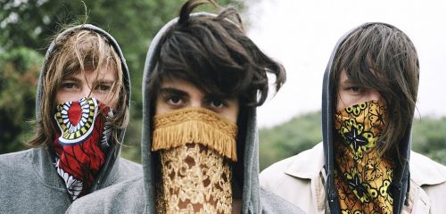 Indie electropopová čtyřka Is Tropical opět zamíří do Prahy!